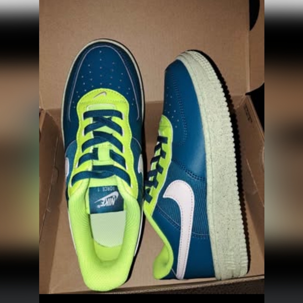 Nike Force 1 Crater Next Nature (PS) shoes in the "Bright Spruce/Phantom/Volt" - Picture 2 of 4